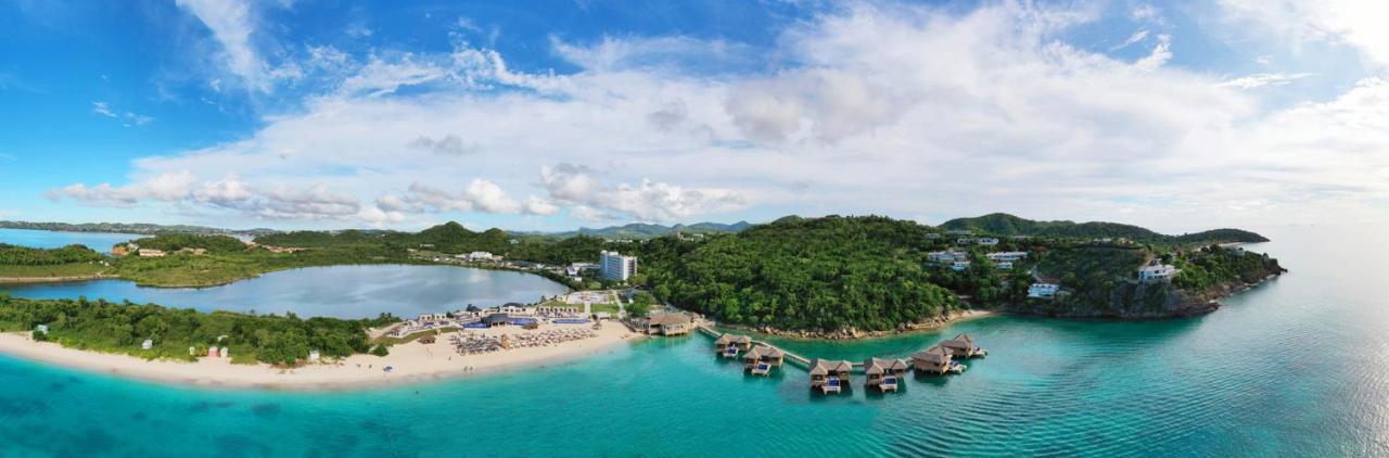 Chairman Overwater Bungalows Diamond Club